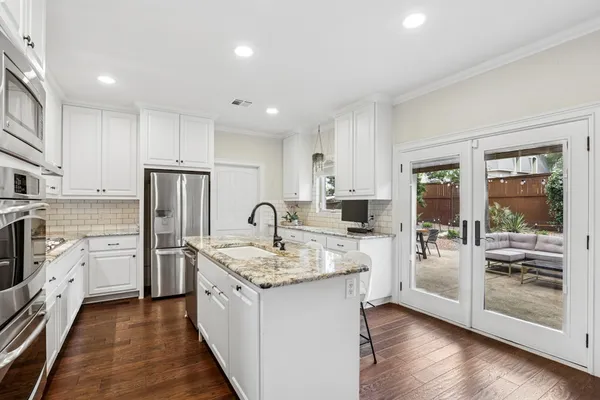 $1,575,000 | 2307 Alta Vista Avenue, Austin, TX 78704