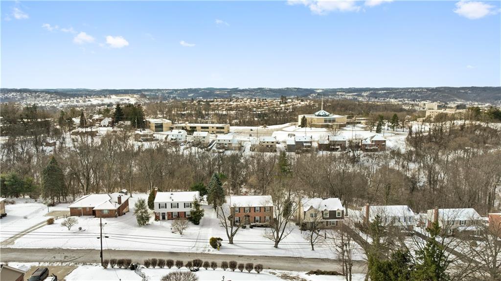 43 Jaycee Drive Pittsburgh, PA 15243 - Photo 37 of 38 a view of a city