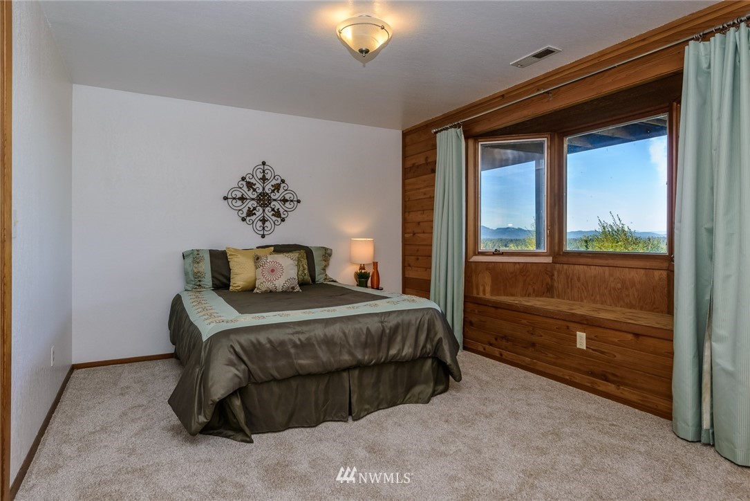 10436 Tilley Road Southwest Olympia, WA 98501 - Photo 20 of 25 Gallery Image 20