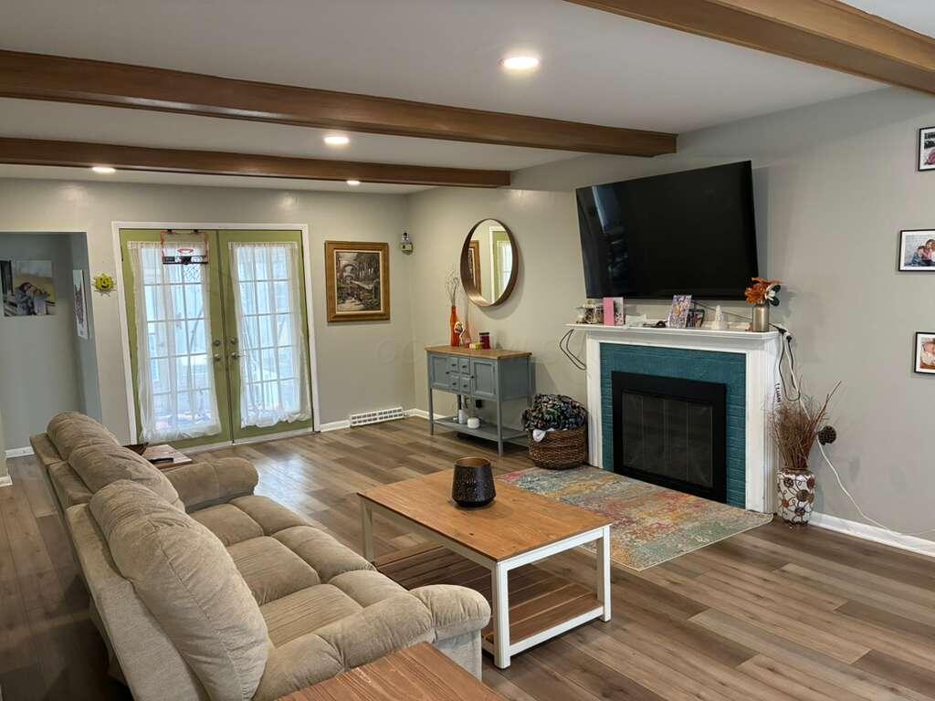 65 South Gould Road Columbus, OH 43209 - Photo 5 of 55 Living room