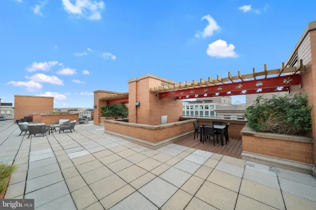 $5,600 | 616 E Street Northwest, Unit 856, Washington, DC 20004