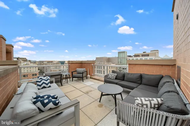 $5,600 | 616 E Street Northwest, Unit 856, Washington, DC 20004