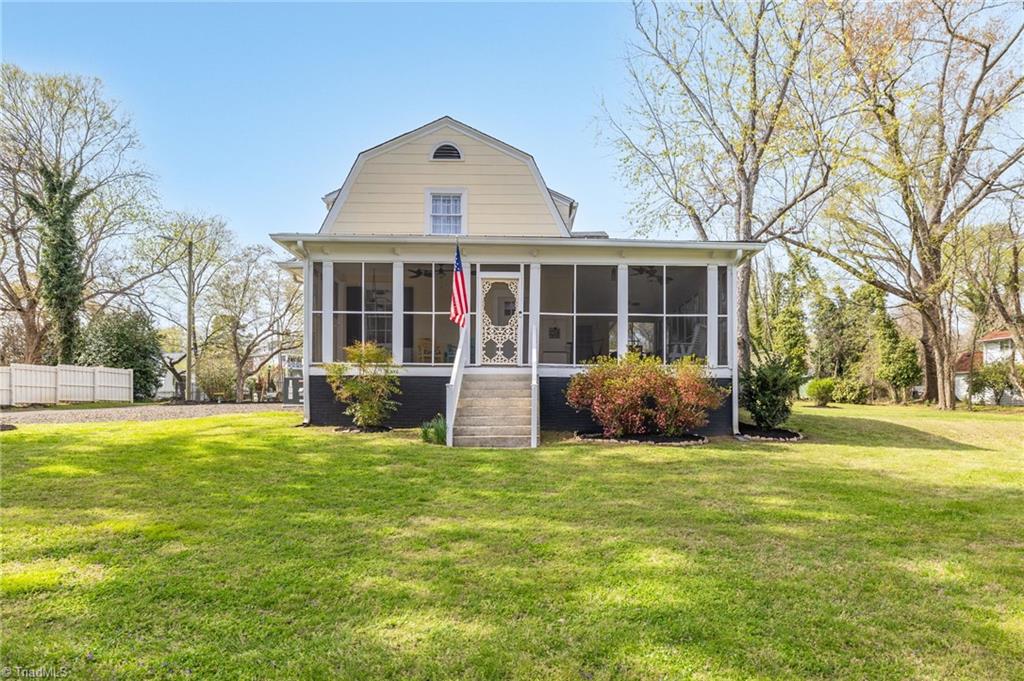 421 Chestnut Street Eden, NC 27288 - Photo 1 of 41