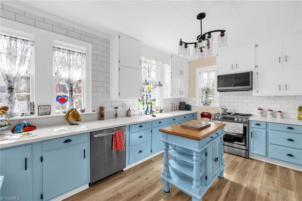 421 Chestnut Street Eden, NC 27288 - Photo 16 of 41 Kitchen