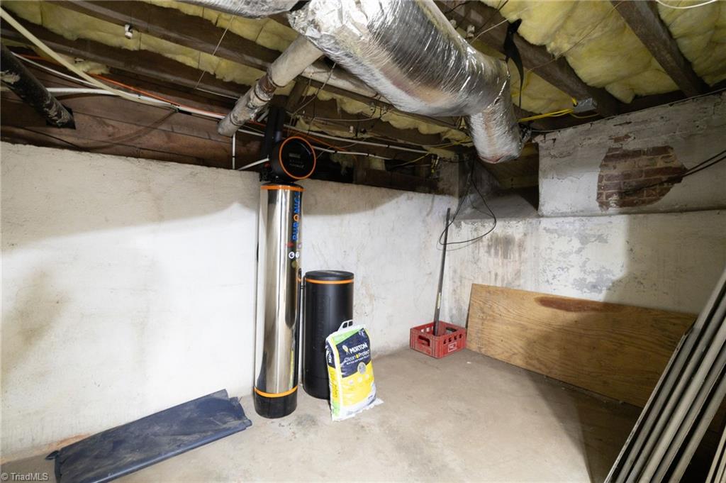 421 Chestnut Street Eden, NC 27288 - Photo 28 of 41 Basement