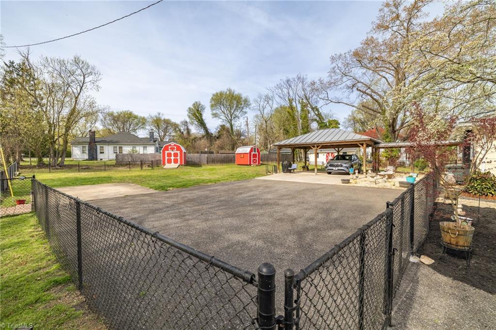 421 Chestnut Street Eden, NC 27288 - Photo 32 of 41 Carport fenced in yard