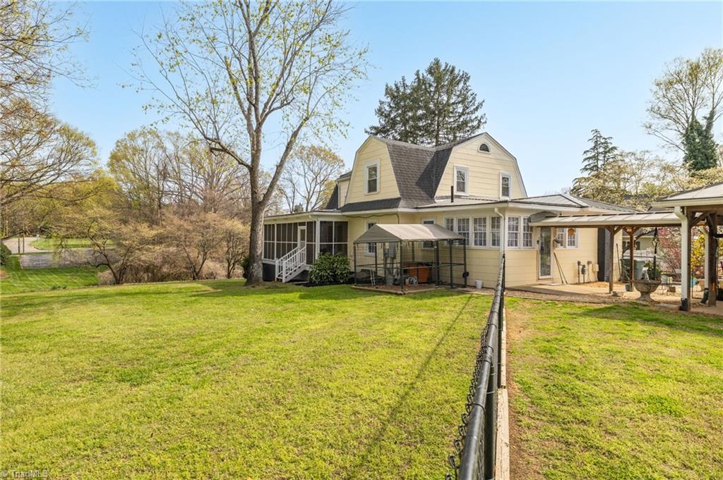 421 Chestnut Street Eden, NC 27288 - Photo 35 of 41 Breezeway into the house