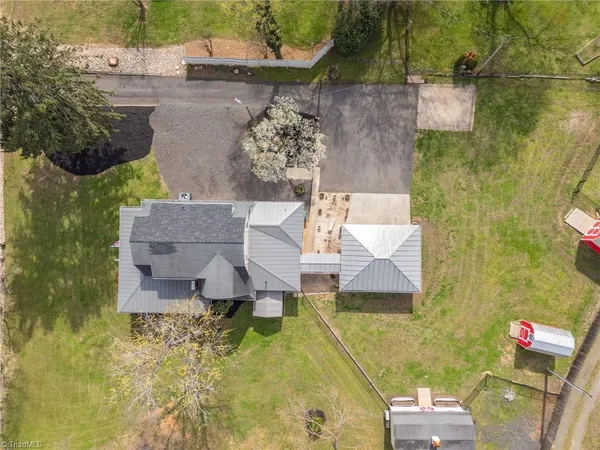 $359,900 | 421 Chestnut Street, Eden, NC 27288