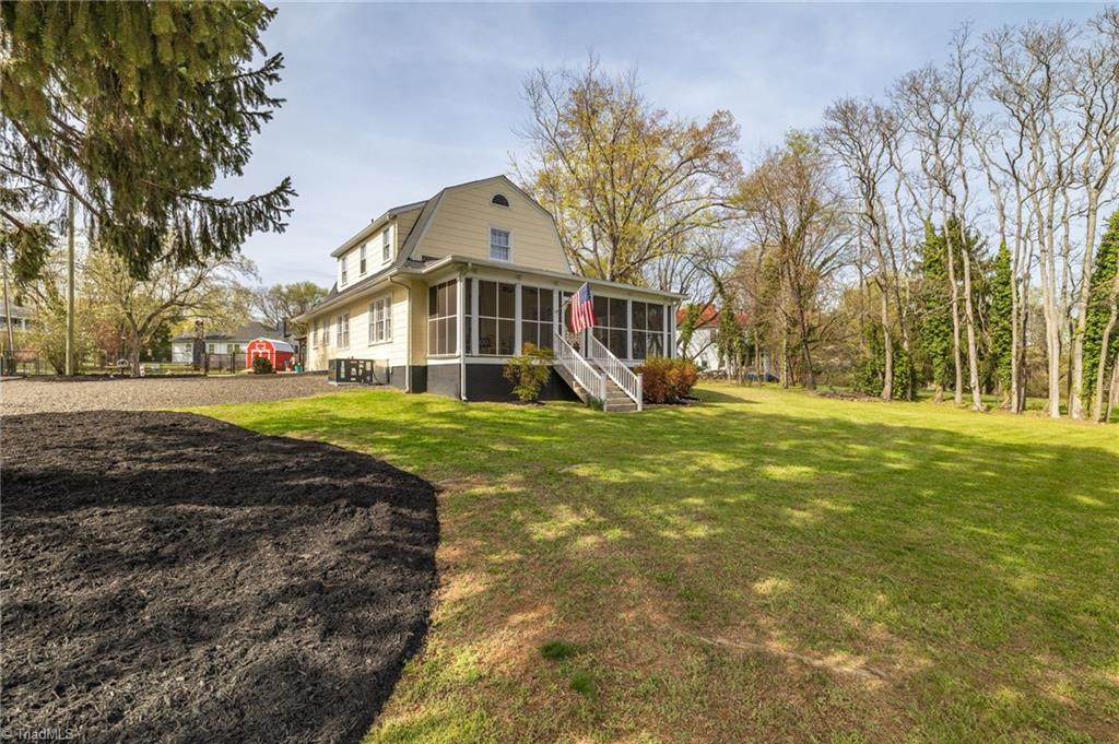 421 Chestnut Street Eden, NC 27288 - Photo 4 of 41