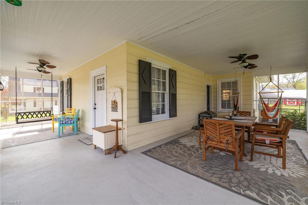 421 Chestnut Street Eden, NC 27288 - Photo 6 of 41 screened in porch