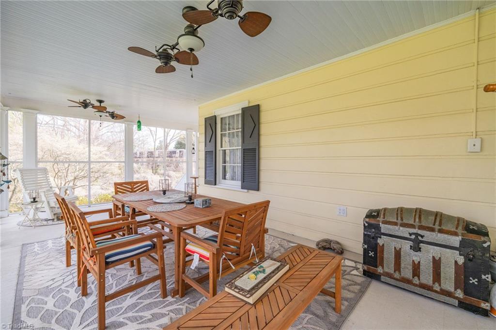 421 Chestnut Street Eden, NC 27288 - Photo 7 of 41 screened in porch