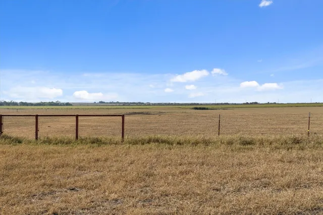 a view of an ocean in a city
