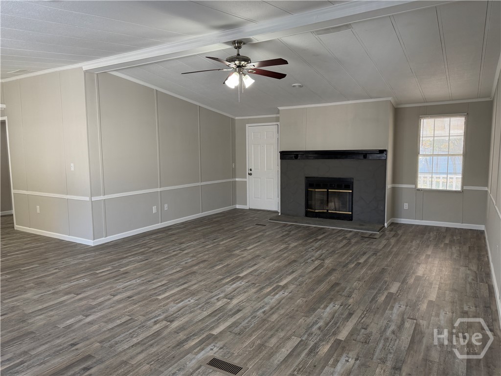150 Maple Drive Ellabell, GA 31308 - Photo 11 of 42 Living Room