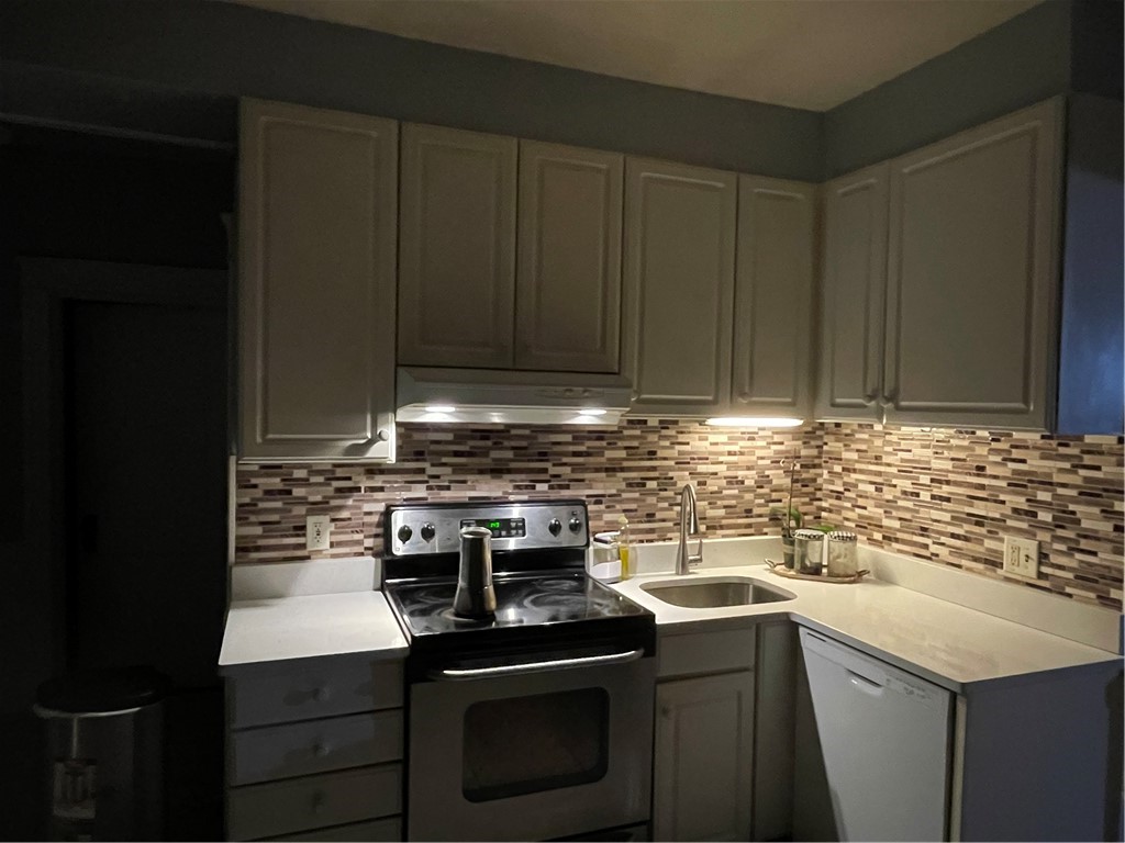 612 South Main Street Woonsocket, RI 02895 - Photo 2 of 34 Gallery Image 2