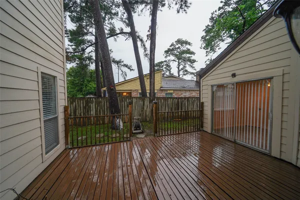 $2,300 | 5407 Oakhaven Lane, Houston, TX 77091