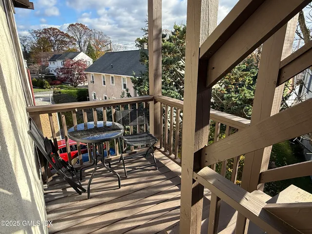 $2,950 | 74 Hamilton Avenue, Unit 2, Greenwich, CT 06830