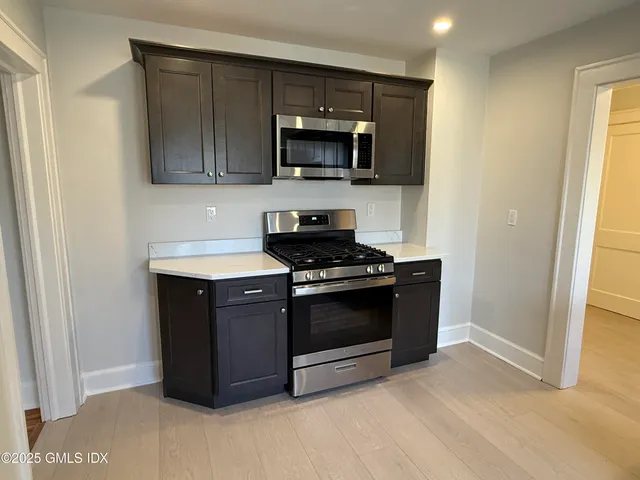 $2,950 | 74 Hamilton Avenue, Unit 2, Greenwich, CT 06830