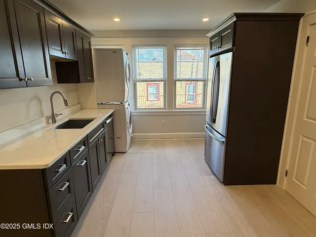 $2,950 | 74 Hamilton Avenue, Unit 2, Greenwich, CT 06830