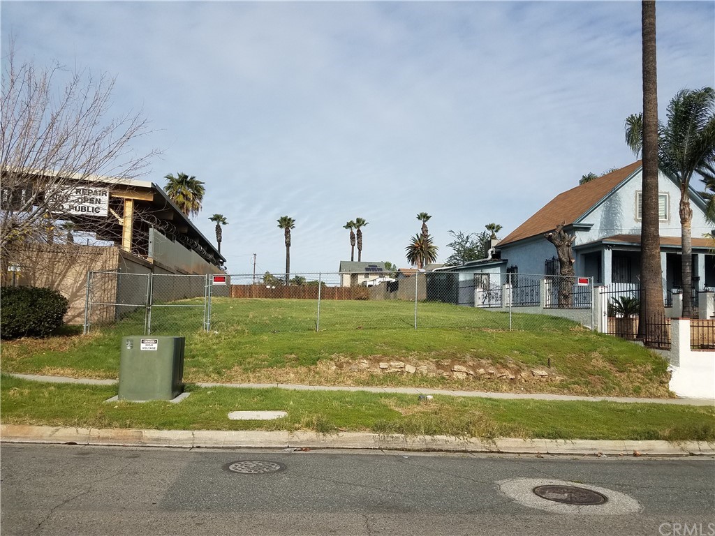 2961 10th Street Riverside, CA 92507 - Photo 1 of 1