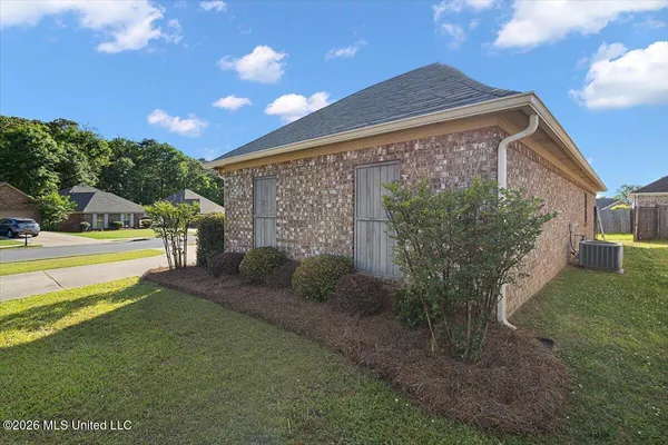 $279,900 | 301 Ridge Pointe Drive, Brandon, MS 39042