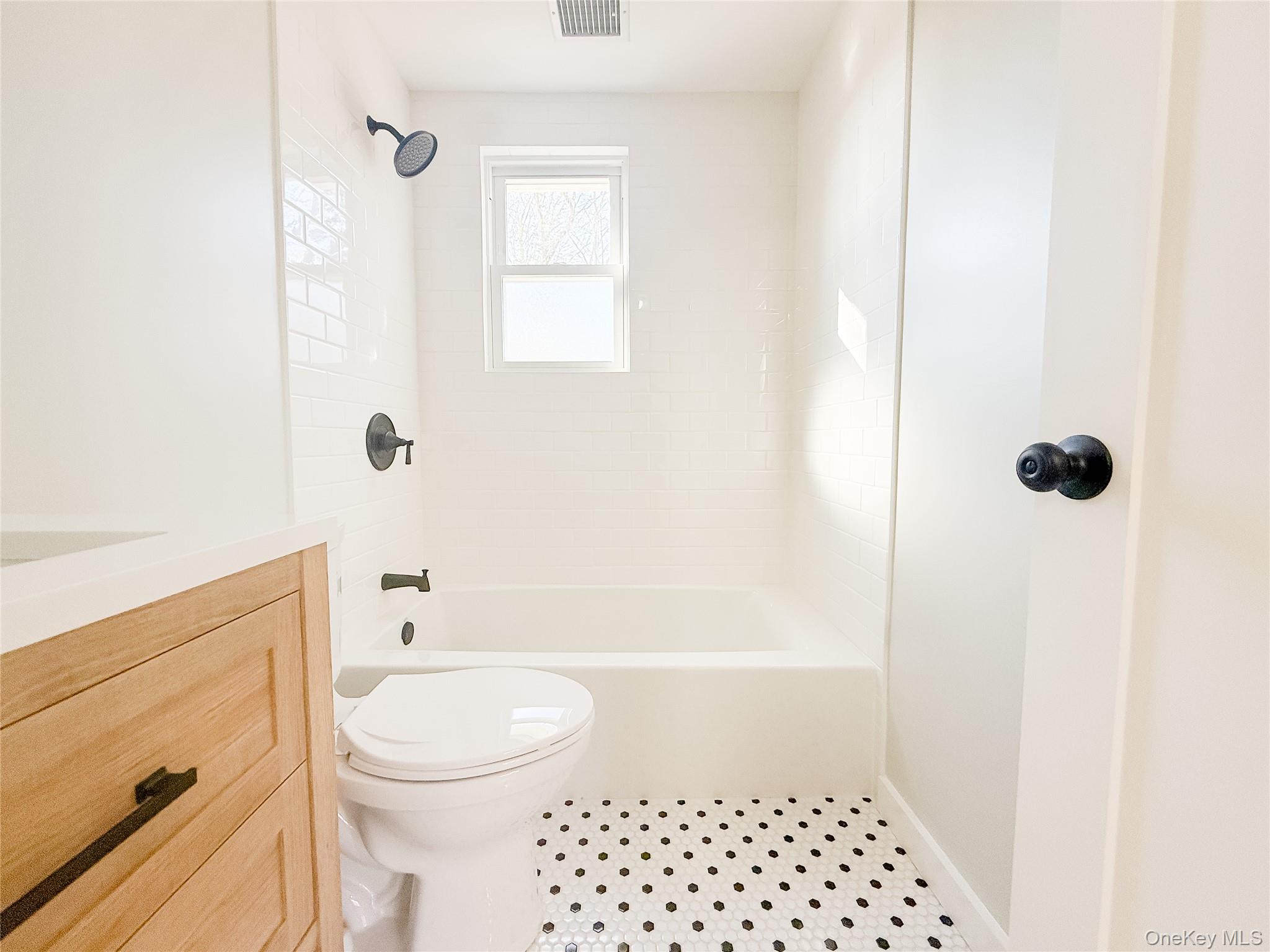 134 Hallock Road Lake Grove, NY 11755 - Photo 7 of 11