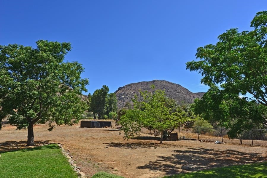 26199 Matlin Road Ramona, CA 92065 - Photo 18 of 20 Gallery Image 18