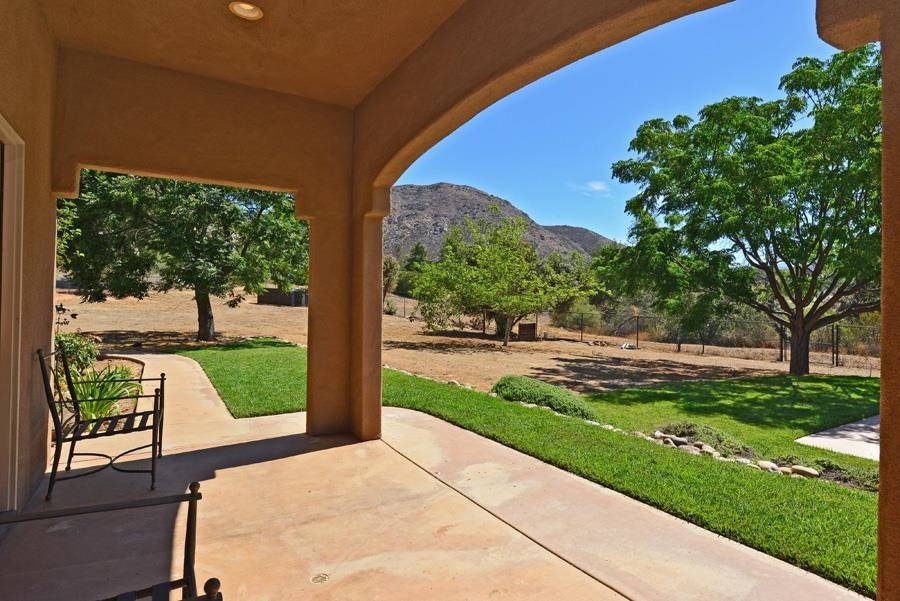 26199 Matlin Road Ramona, CA 92065 - Photo 4 of 20 Gallery Image 4