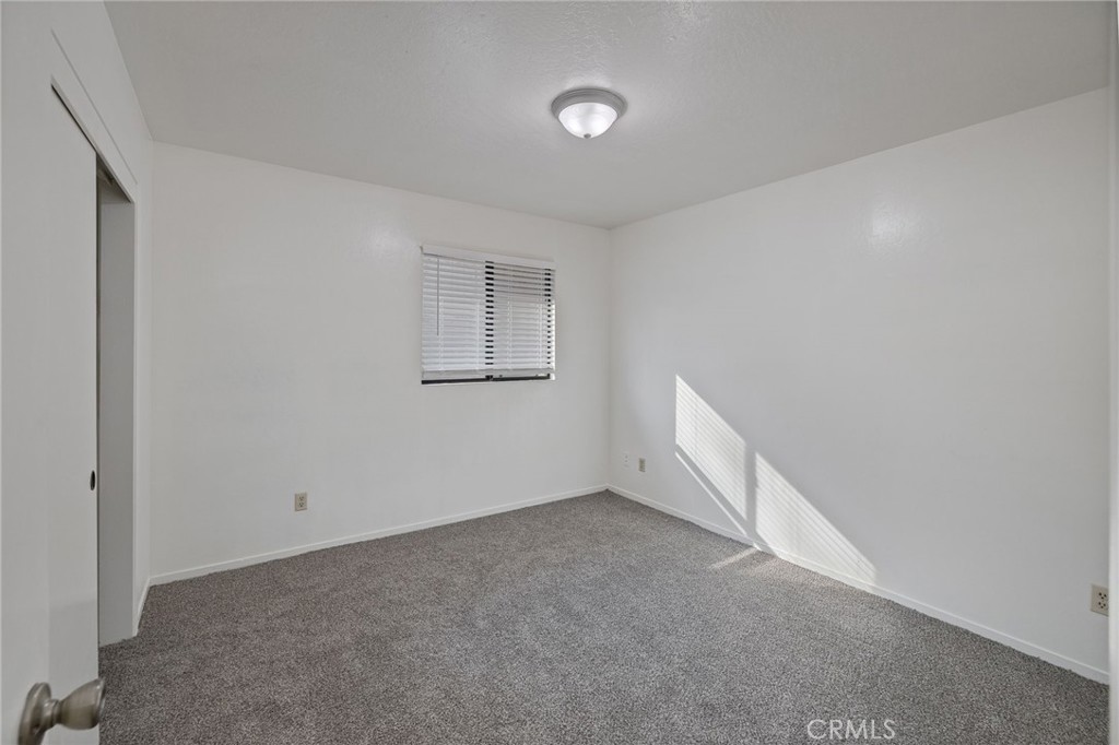49400 River Park Road, Unit 17 Oakhurst, CA 93644 - Photo 20 of 34