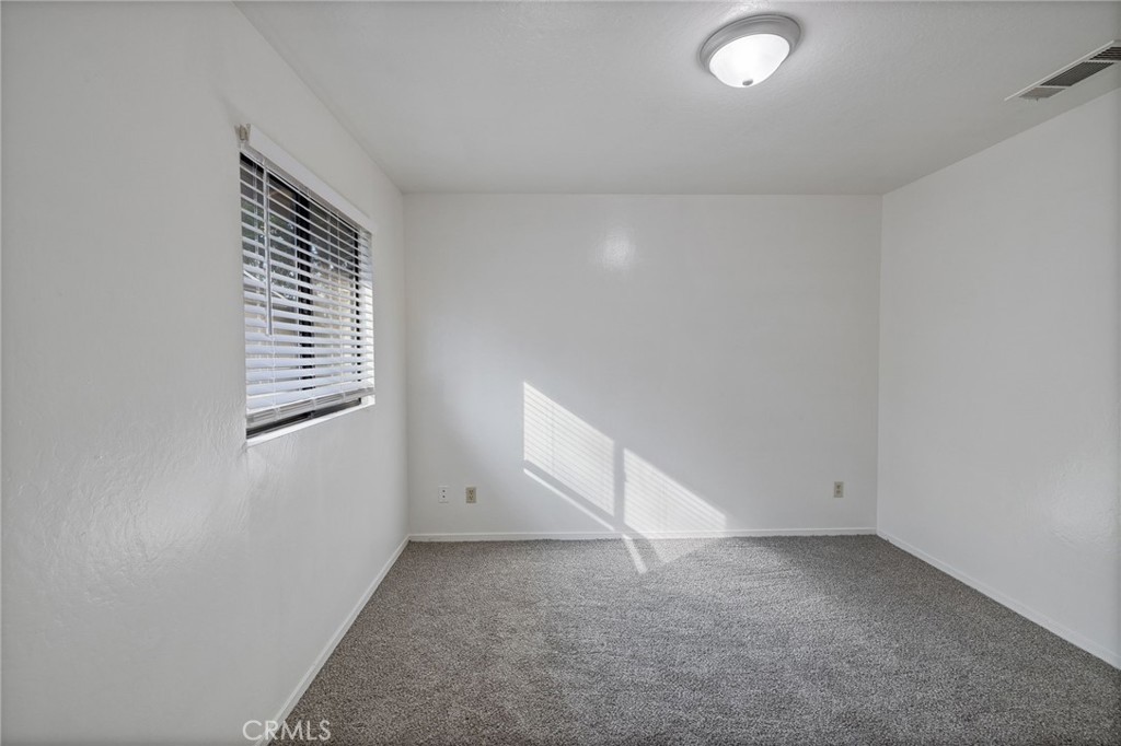 49400 River Park Road, Unit 17 Oakhurst, CA 93644 - Photo 21 of 34