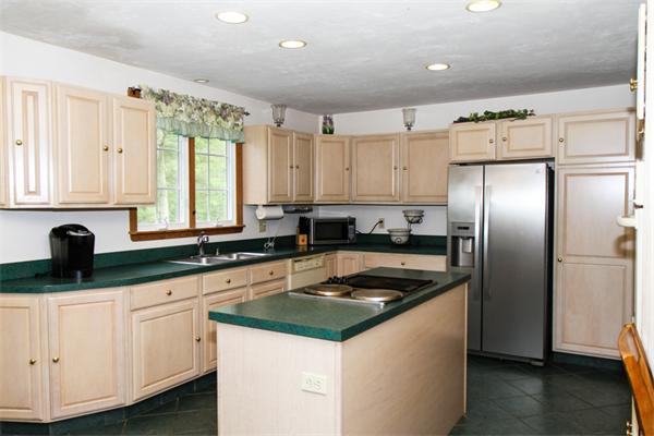 32 Gammons Road Acushnet, MA 02743 - Photo 18 of 29