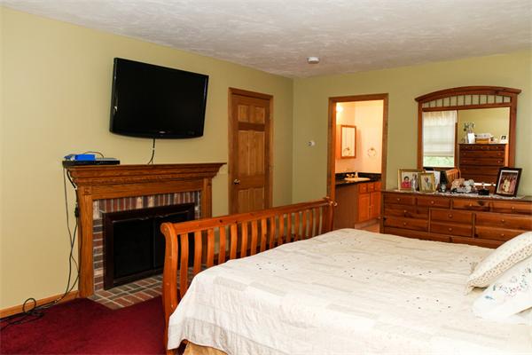 32 Gammons Road Acushnet, MA 02743 - Photo 25 of 29