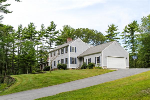 32 Gammons Road Acushnet, MA 02743 - Photo 3 of 29