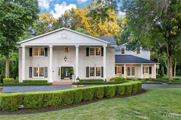 $2,295,000 | 34 Somerset Downs Drive, St. Louis, MO 63124