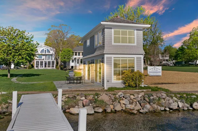 $5,000 | 3 North Walworth Avenue, Unit B, Williams Bay, WI 53191