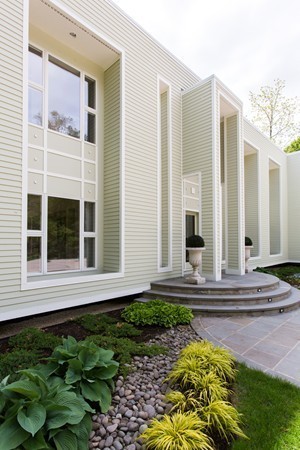 474 Glen Road Weston, MA 02493 - Photo 3 of 30 a front view of a house with a yard