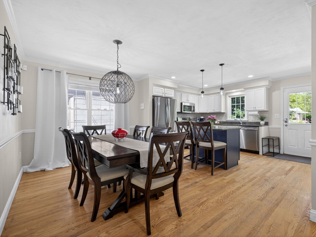 189 Grove Street, Unit 2 Waltham, MA 02453 - Photo 4 of 30