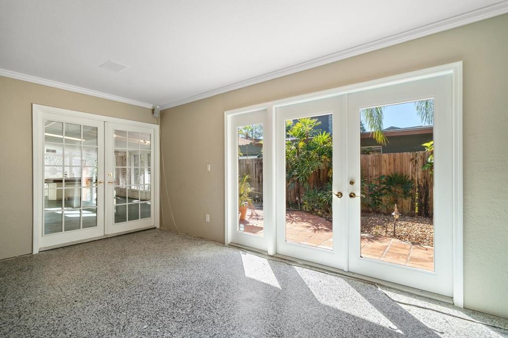 3033 82nd Way North St. Petersburg, FL 33710 - Photo 11 of 49