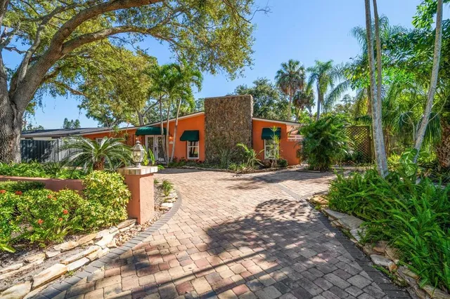 $765,000 | 3033 82nd Way North, St. Petersburg, FL 33710