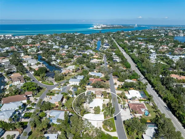 $975,000 | 630 Venice Lane, Sarasota, FL 34242