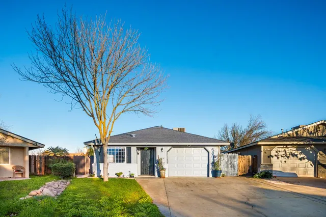 $325,000 | 601 Oakridge Drive, Madera, CA 93637