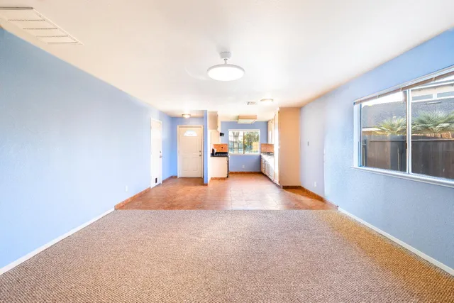 a view of livingroom with furniture