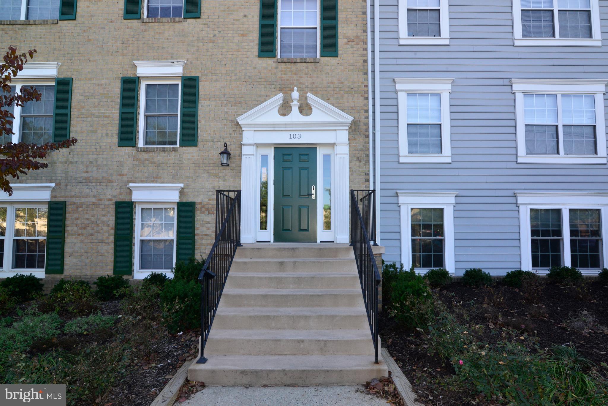 103 Fort Evans Road Southeast, Unit B Leesburg, VA 20175 - Photo 2 of 33 Gallery Image 2