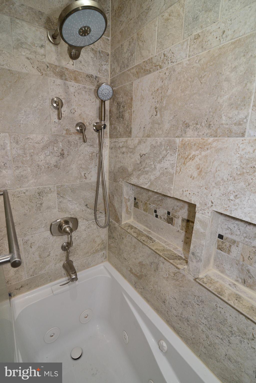 103 Fort Evans Road Southeast, Unit B Leesburg, VA 20175 - Photo 11 of 33 Gallery Image 11