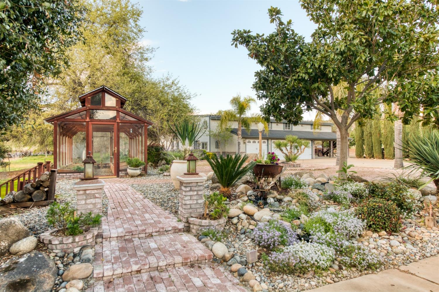 16015 Sample Road Clovis, CA 93619 - Photo 6 of 72 Gallery Image 6