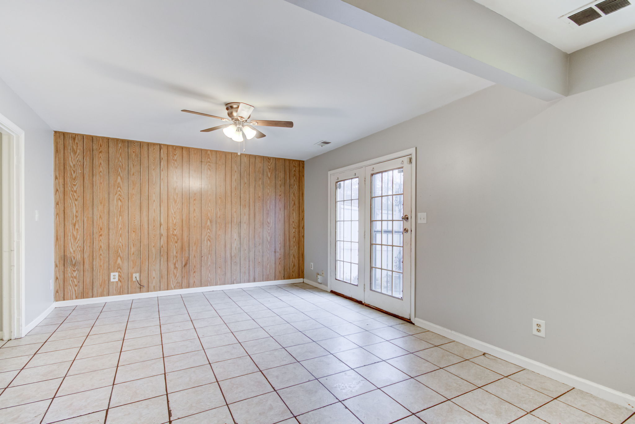 6314 Commons Drive Indianapolis, IN 46254 - Photo 12 of 28