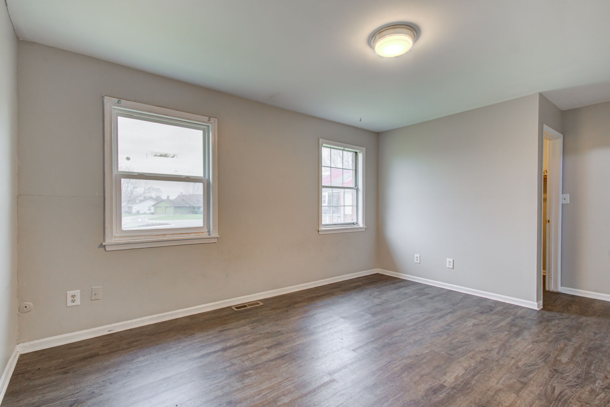 6314 Commons Drive Indianapolis, IN 46254 - Photo 14 of 28