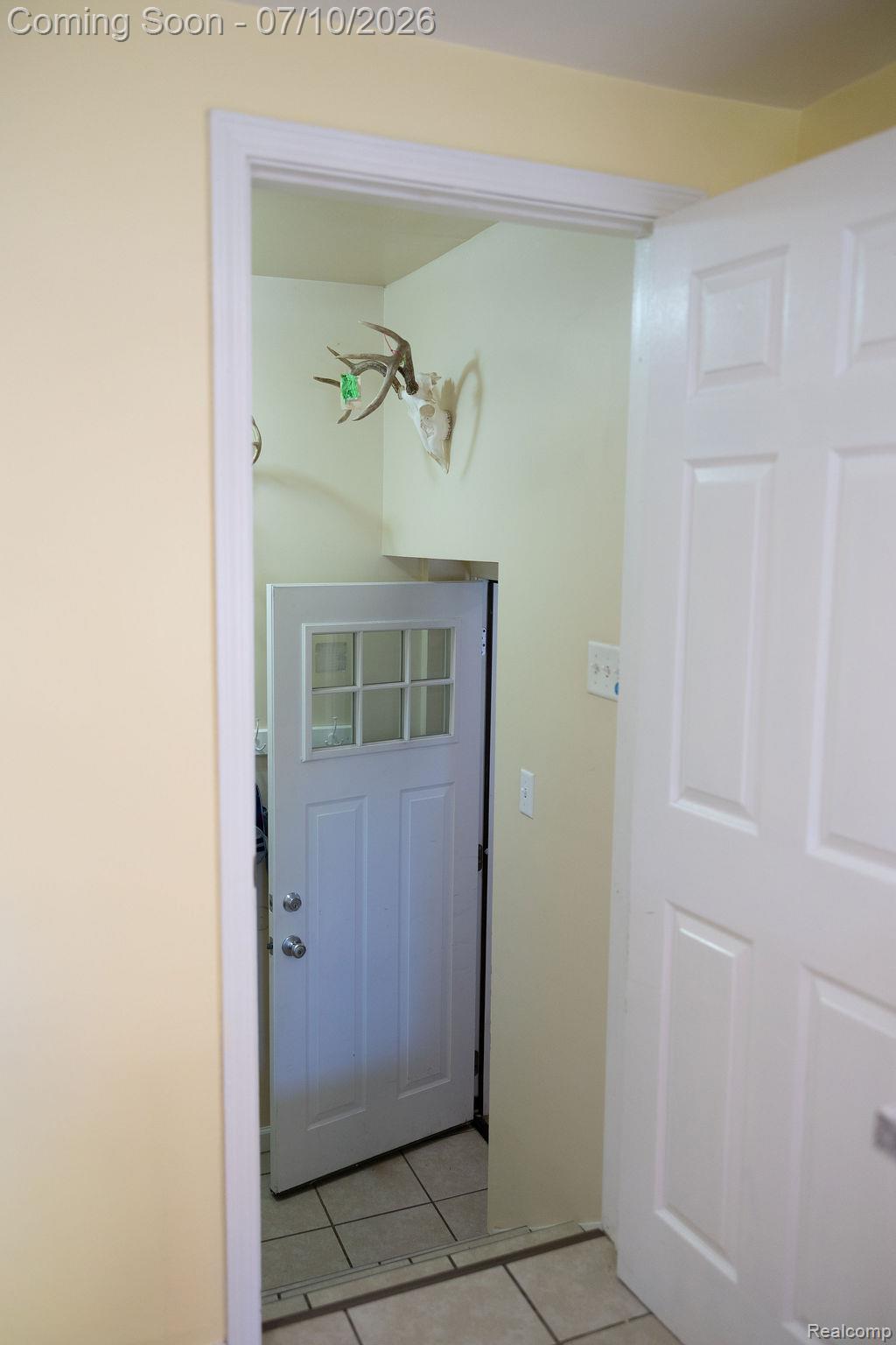 5052 Beecher Road Flint, MI 48532 - Photo 7 of 28 _B0A5344.jpg
