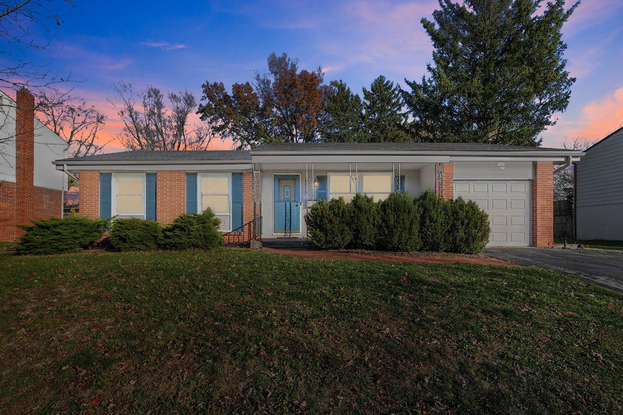 6076 Endicott Road Columbus, OH 43229 - Photo 1 of 27 1-web-or-mls-6076-endicott-rd
