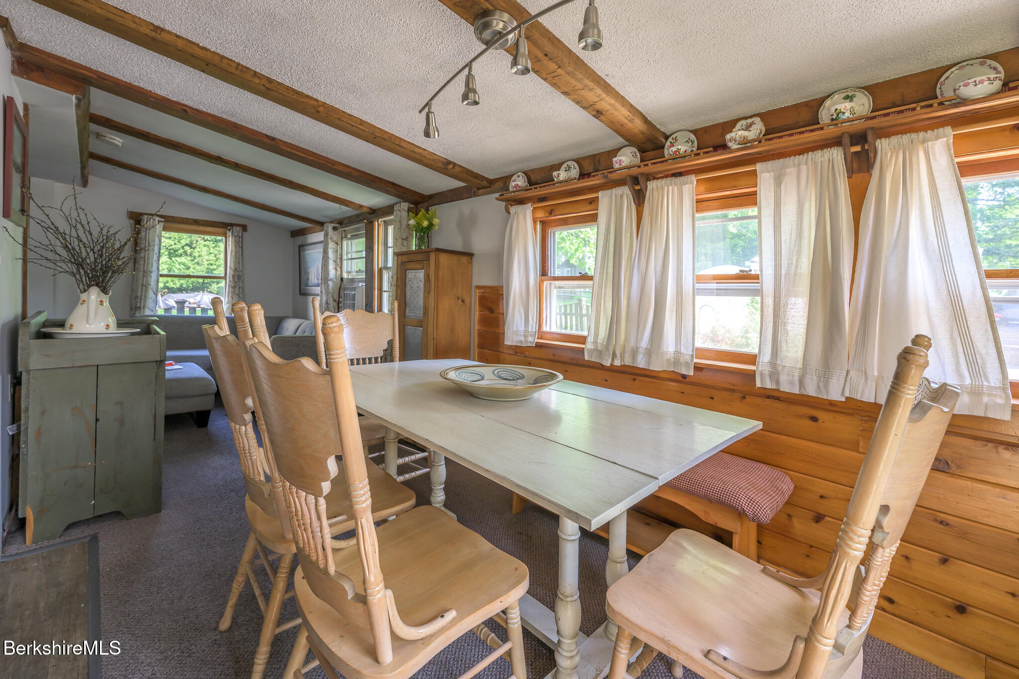 13 Pine Road Richmond, MA 01201 - Photo 10 of 45 Screen - 13 Willow Rd Richmond MA 01254-