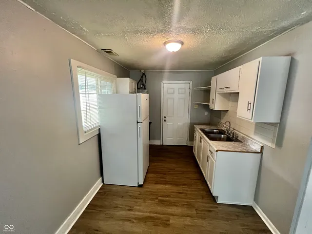 $129,999 | 2933 North Gladstone Avenue, Indianapolis, IN 46218